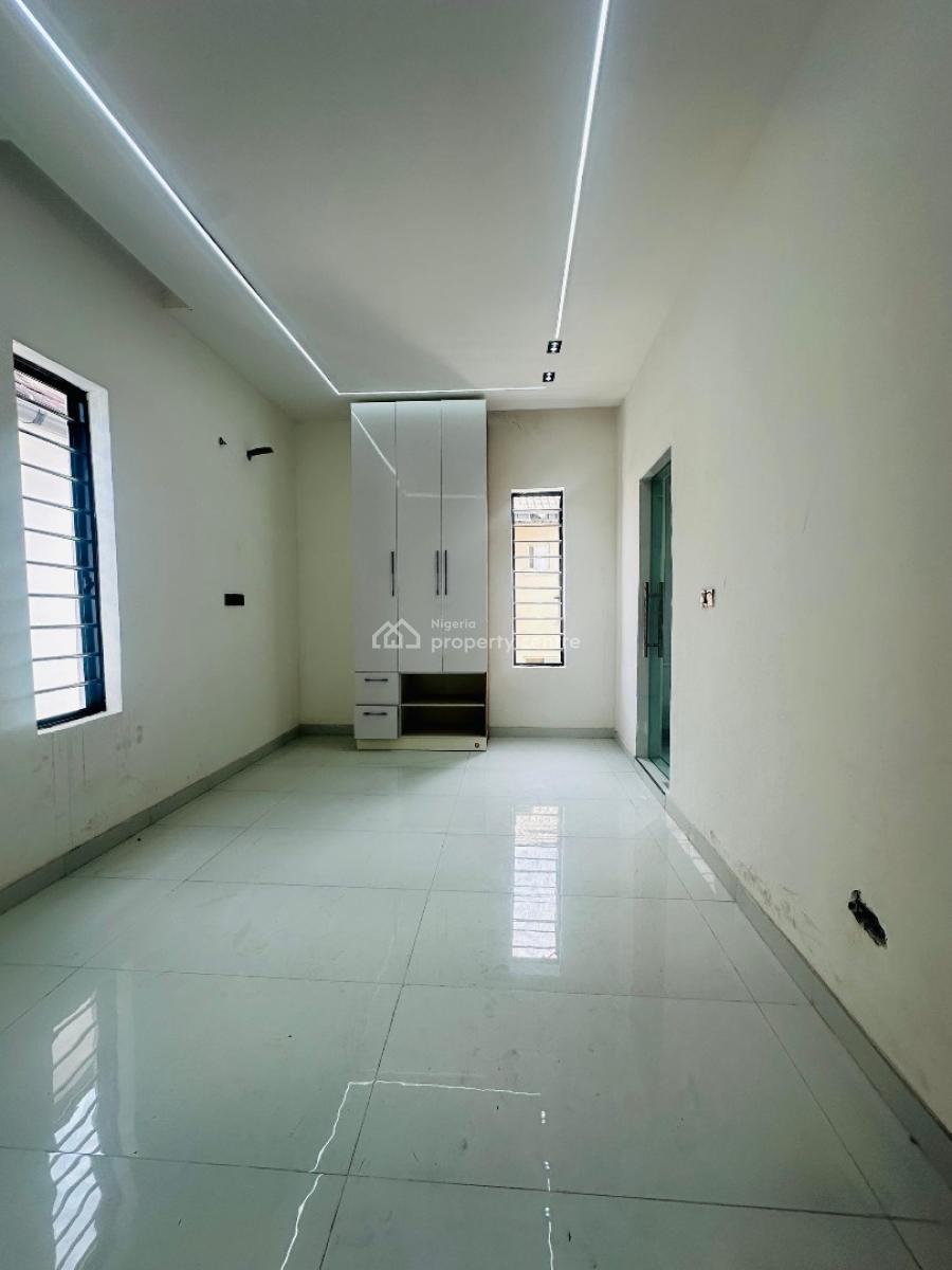 Spacious 5bedroom Detached Duplex with Swimming Pool &gym  in Ajah, Thomas Estate ,ajah ,lagos,nigeria, Ajah, Lagos, Detached Duplex for Sale