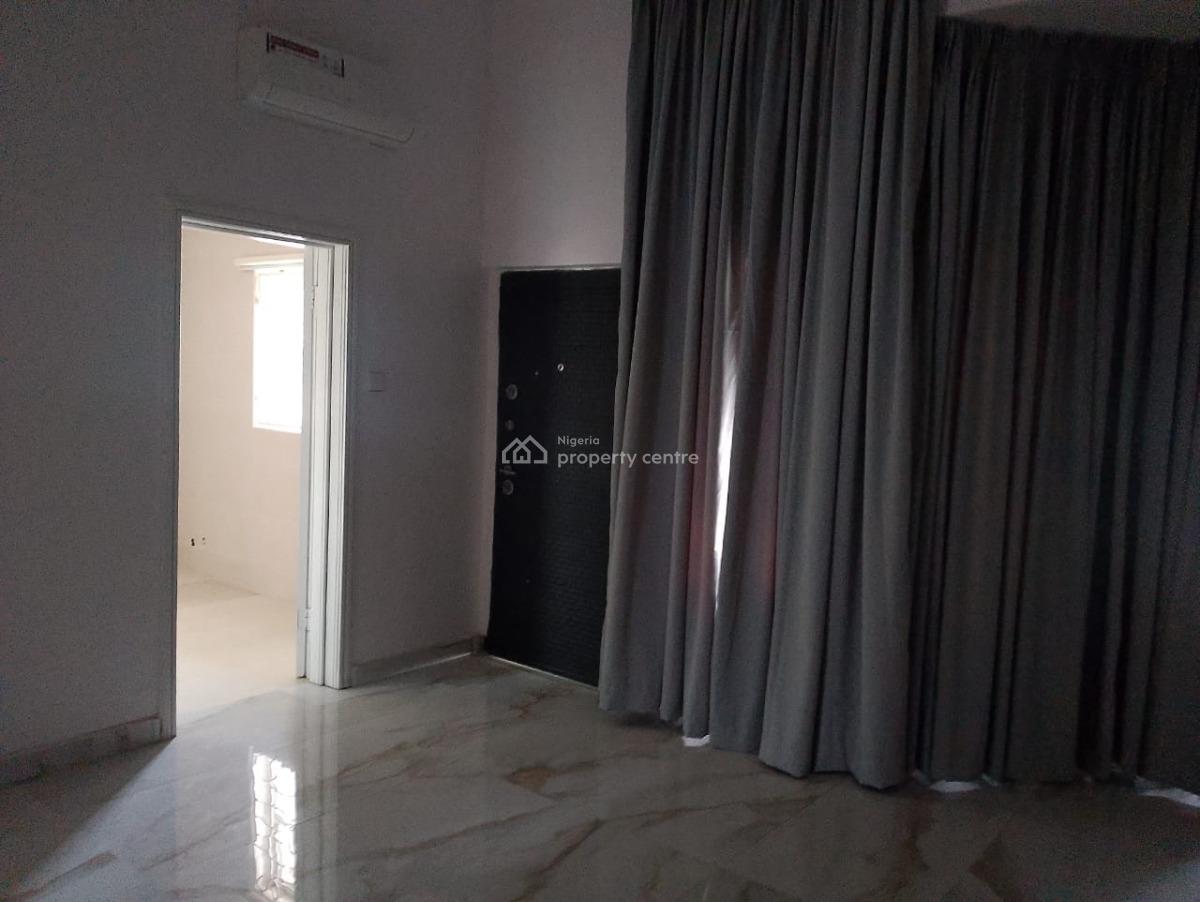 5-bedroom Detached House Featuring:  Spacious 5 Bedrooms  2-bedroom, Lekki Phase 1, Lekki, Lagos, Detached Duplex for Sale