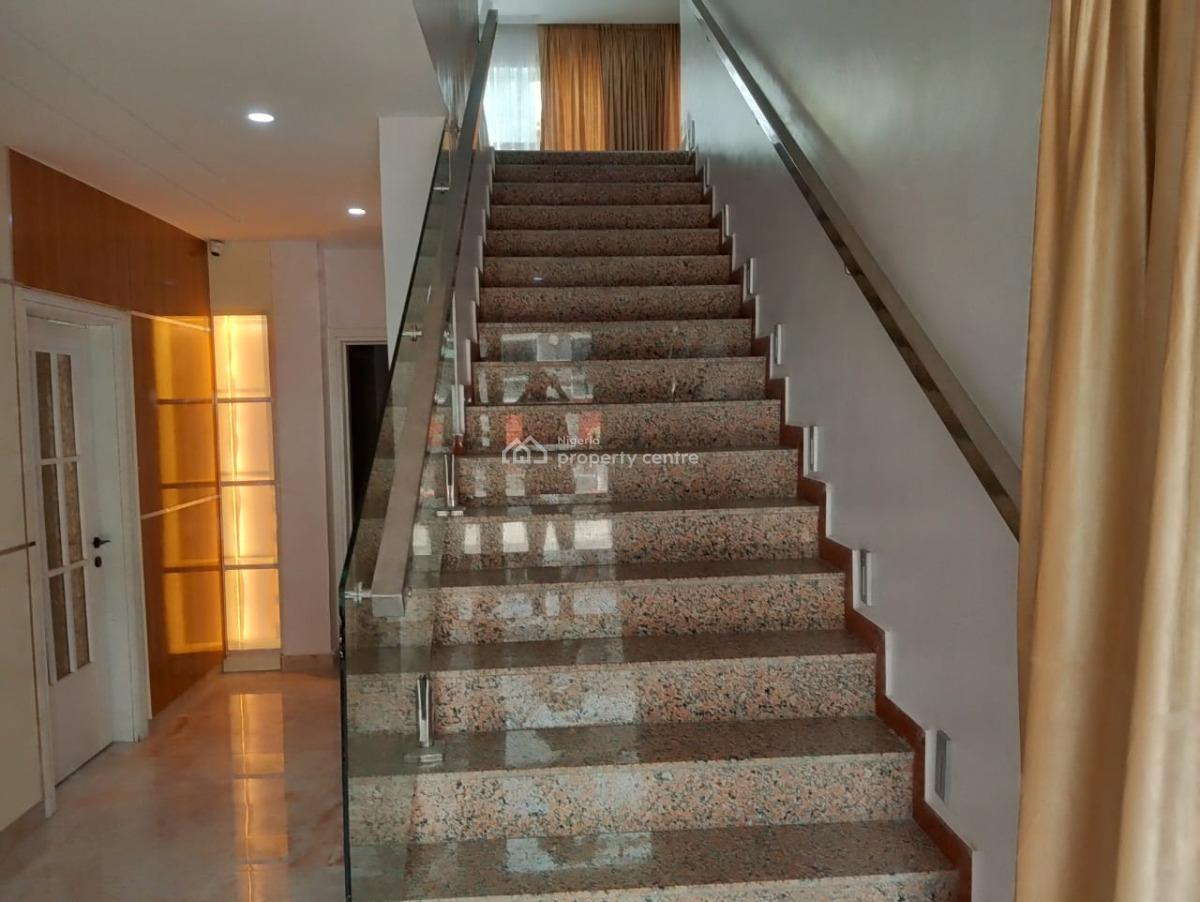 5-bedroom Detached House Featuring:  Spacious 5 Bedrooms  2-bedroom, Lekki Phase 1, Lekki, Lagos, Detached Duplex for Sale