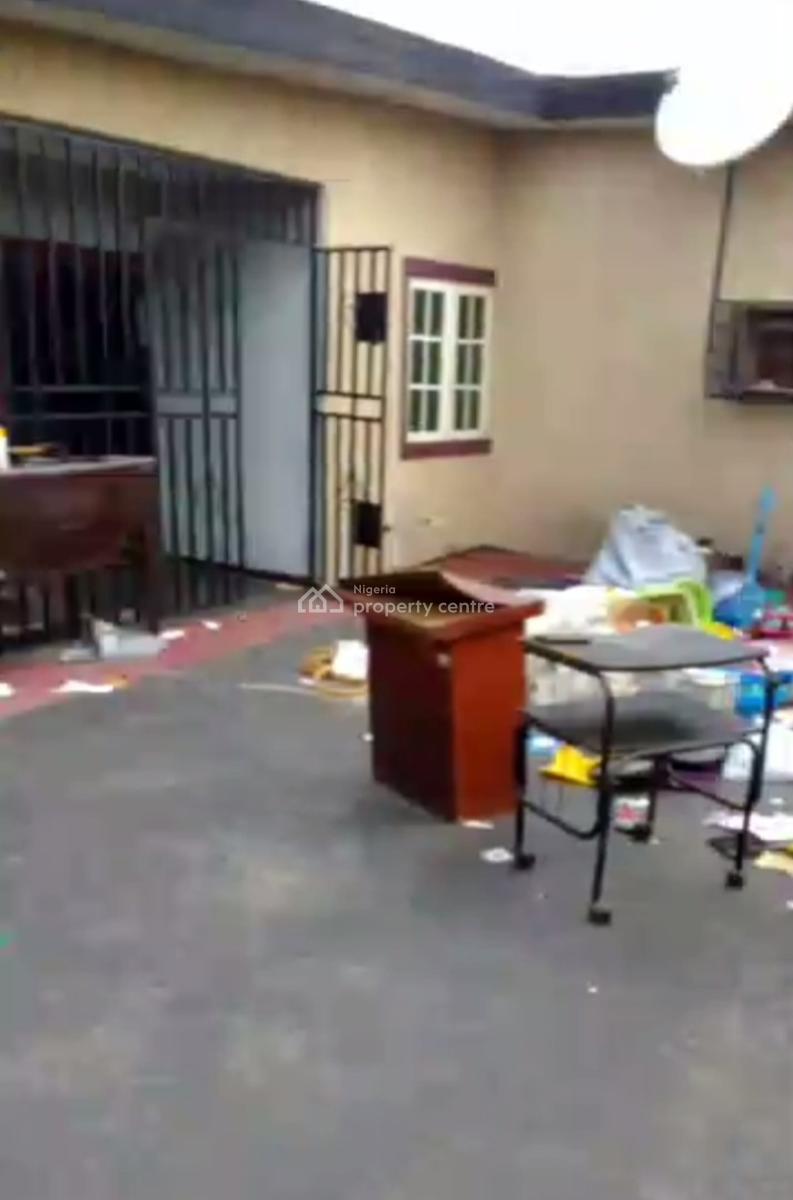Standard Spacious Decent  3 Bedroom Detached Bungalow with Bq, Off Adeniran Ogunsanya Road, Surulere, Lagos, Detached Duplex for Rent