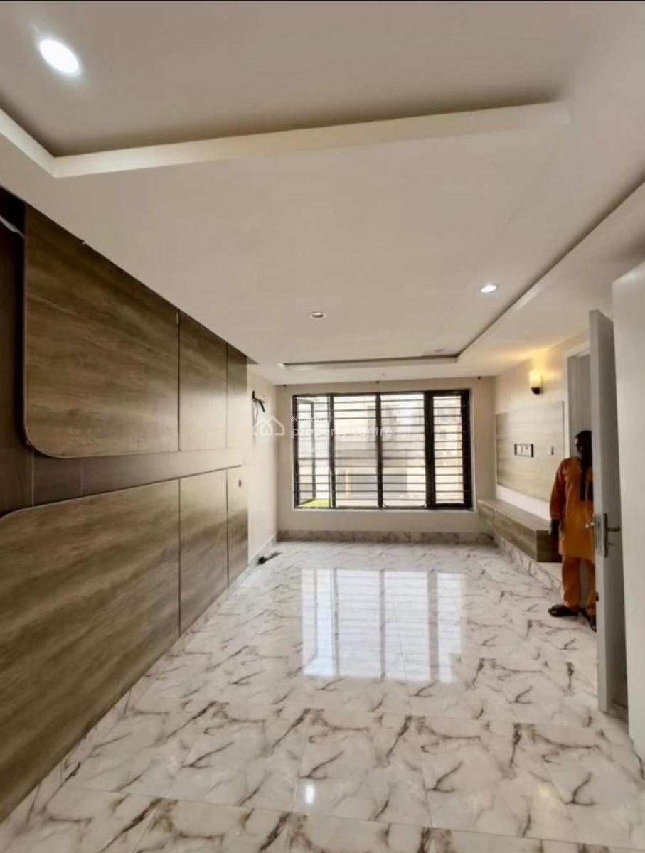 Serviced 4 Bedroom Penthouse on 3 Floors with 1 Room Bq, Lekki Phase 1, Lekki, Lagos, House for Rent