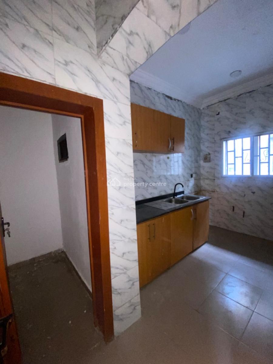 Clean 2 Bedroom Apartment, Beside Lbs, Sangotedo, Ajah, Lagos, Flat / Apartment for Rent