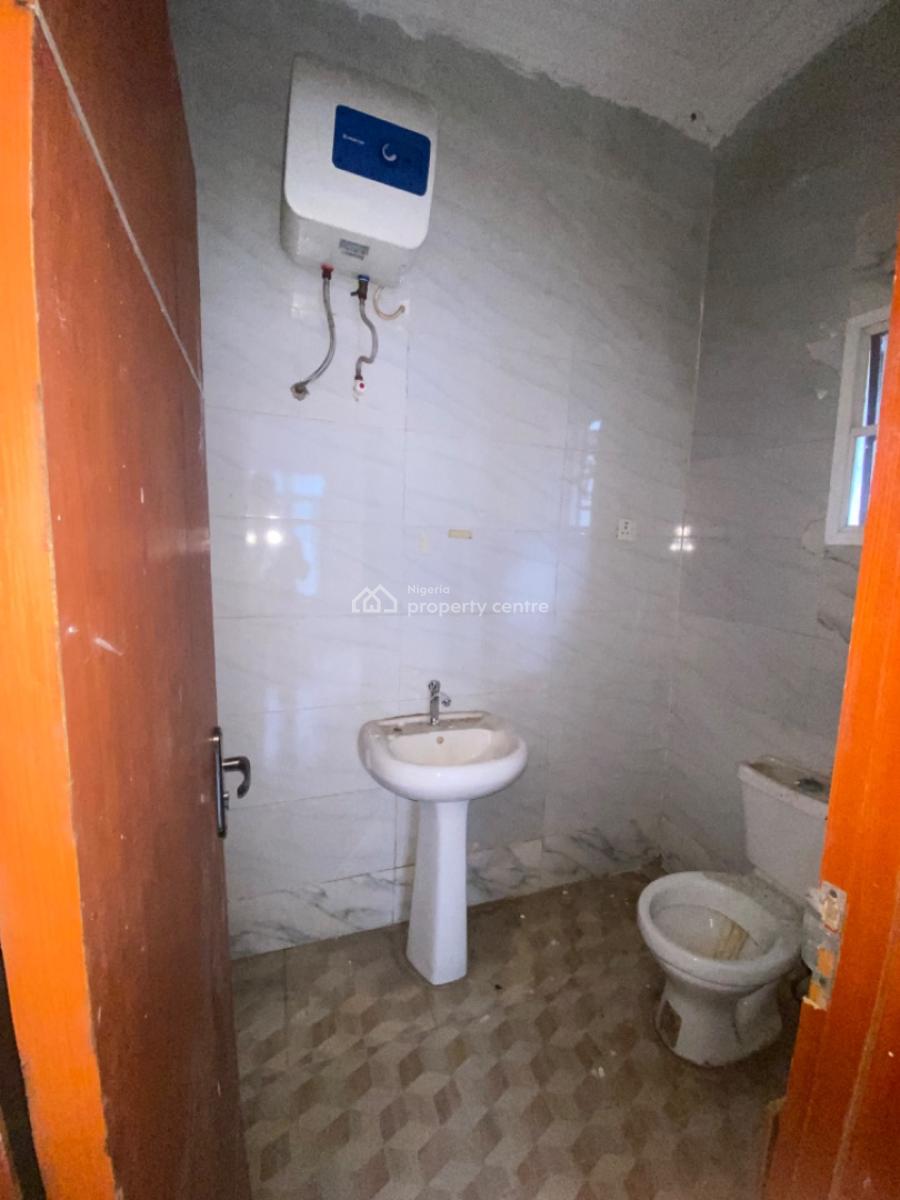 Clean 2 Bedroom Apartment, Beside Lbs, Sangotedo, Ajah, Lagos, Flat / Apartment for Rent