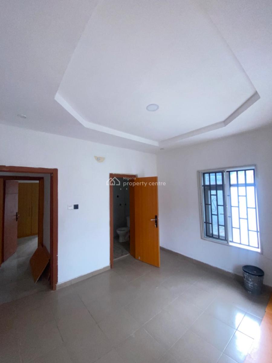 Clean 2 Bedroom Apartment, Beside Lbs, Sangotedo, Ajah, Lagos, Flat / Apartment for Rent