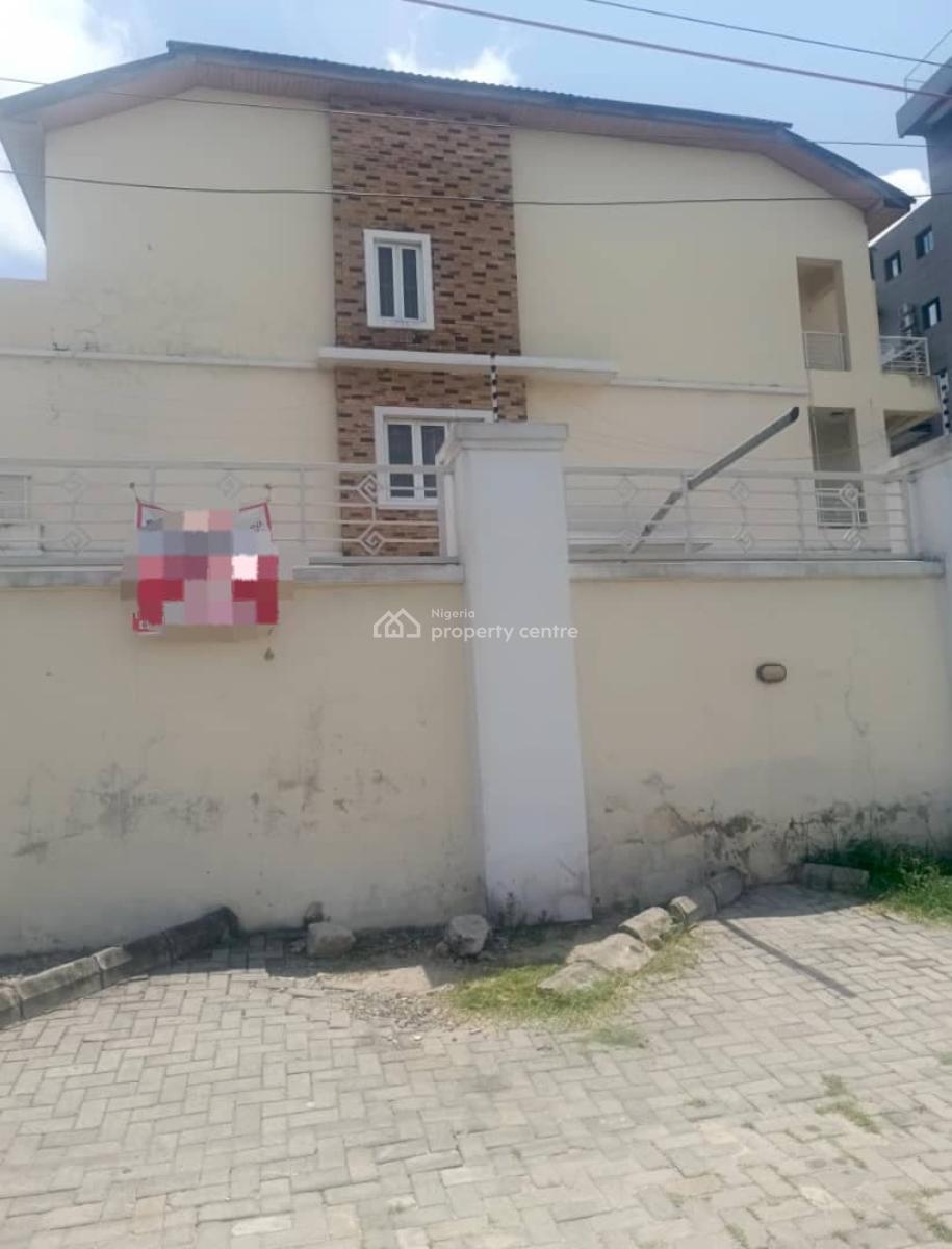 Spacious 4 Bedroom Terrace with 2 Bq, Lekki Phase 1, Lekki, Lagos, Terraced Duplex for Rent