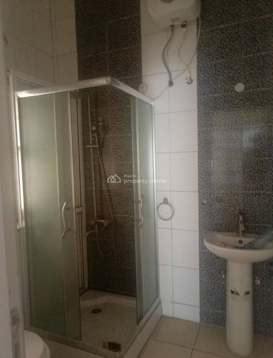 Spacious 4 Bedroom Terrace with 2 Bq, Lekki Phase 1, Lekki, Lagos, Terraced Duplex for Rent