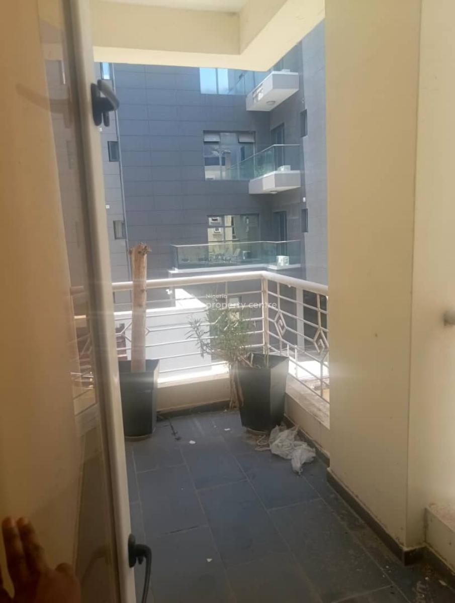 Spacious 4 Bedroom Terrace with 2 Bq, Lekki Phase 1, Lekki, Lagos, Terraced Duplex for Rent