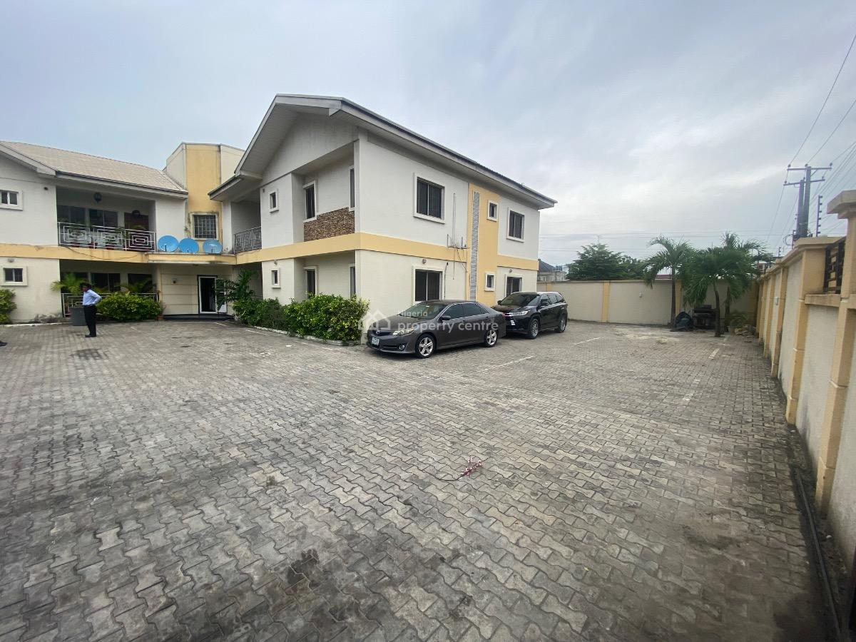 3 Bedroom Apartment with 1-room Boys Quarters, Off T. F. Kuboye Street, Lekki Phase 1, Lekki, Lagos, Flat / Apartment for Rent