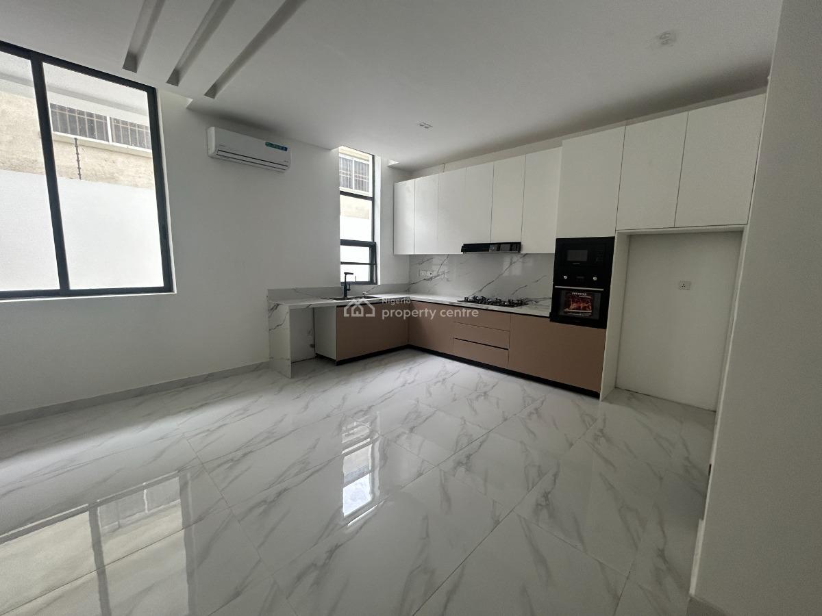 Luxury 2 Bedroom Apartment, Lekki Phase 1, Lekki, Lagos, Flat / Apartment for Sale