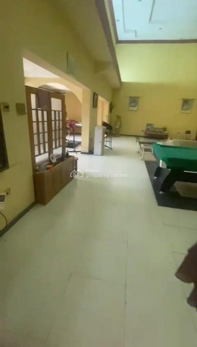 Commercial Building Self Compound with Open Ground Floor Space, Off Ajose Adeogun By Zenith Bank, Victoria Island (vi), Lagos, Detached Duplex for Rent