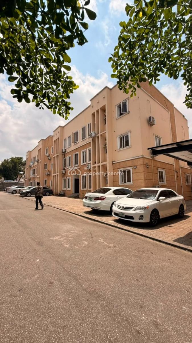 Standard 3 Bedrooms Apartment, Brains and Hammers Estate, Garki, Abuja, Flat / Apartment for Sale