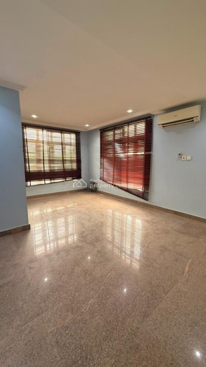 Standard 3 Bedrooms Apartment, Brains and Hammers Estate, Garki, Abuja, Flat / Apartment for Sale