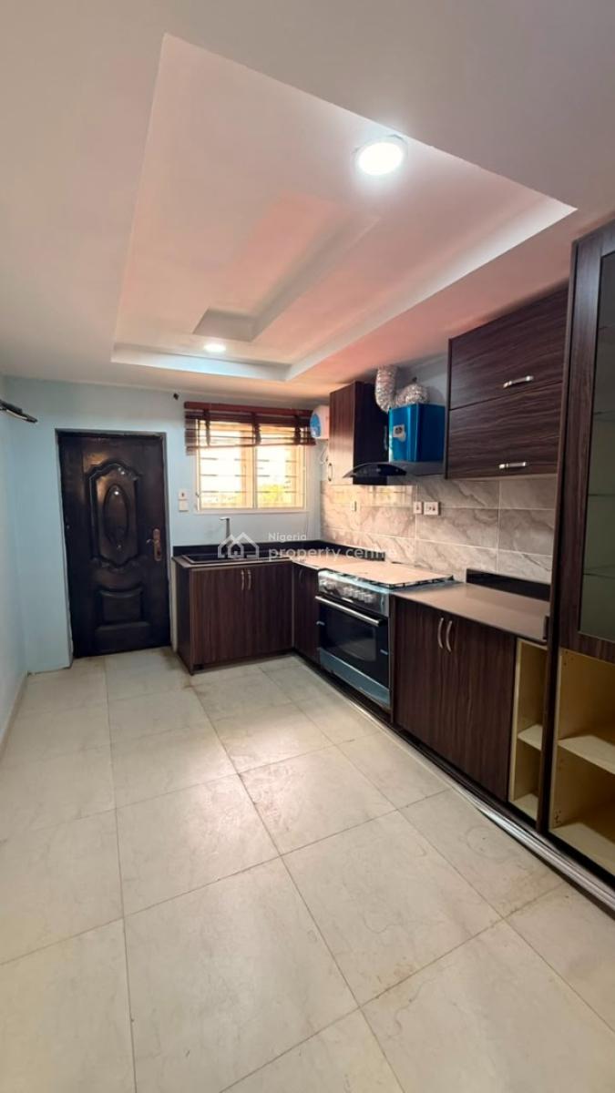 Standard 3 Bedrooms Apartment, Brains and Hammers Estate, Garki, Abuja, Flat / Apartment for Sale