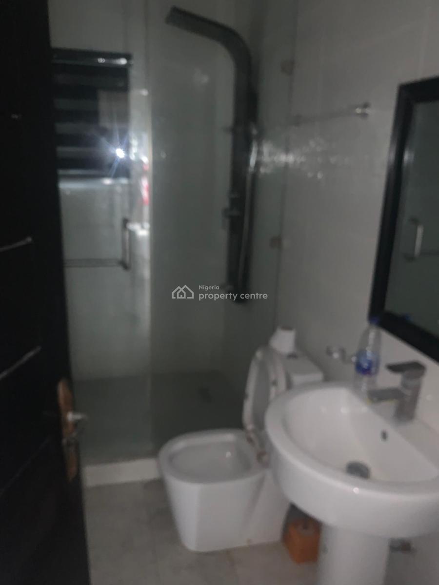 Room Self-contained, Mobil Road Ilaje, Ilaje, Ajah, Lagos, Self Contain (single Rooms) for Rent