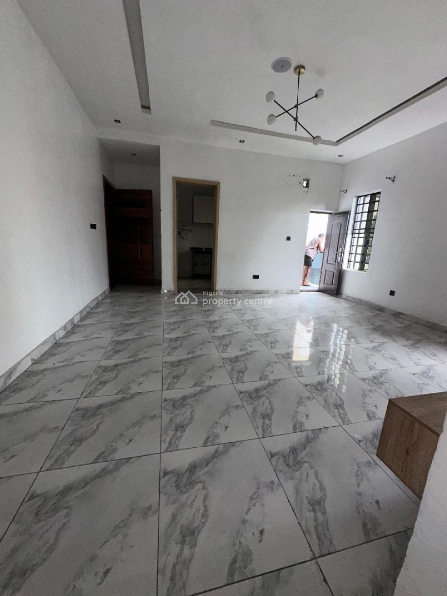 Specious Service 2 Bedroom Flat with Pool, Ilasan Ikate Lekki, Lekki, Lagos, Flat / Apartment for Rent