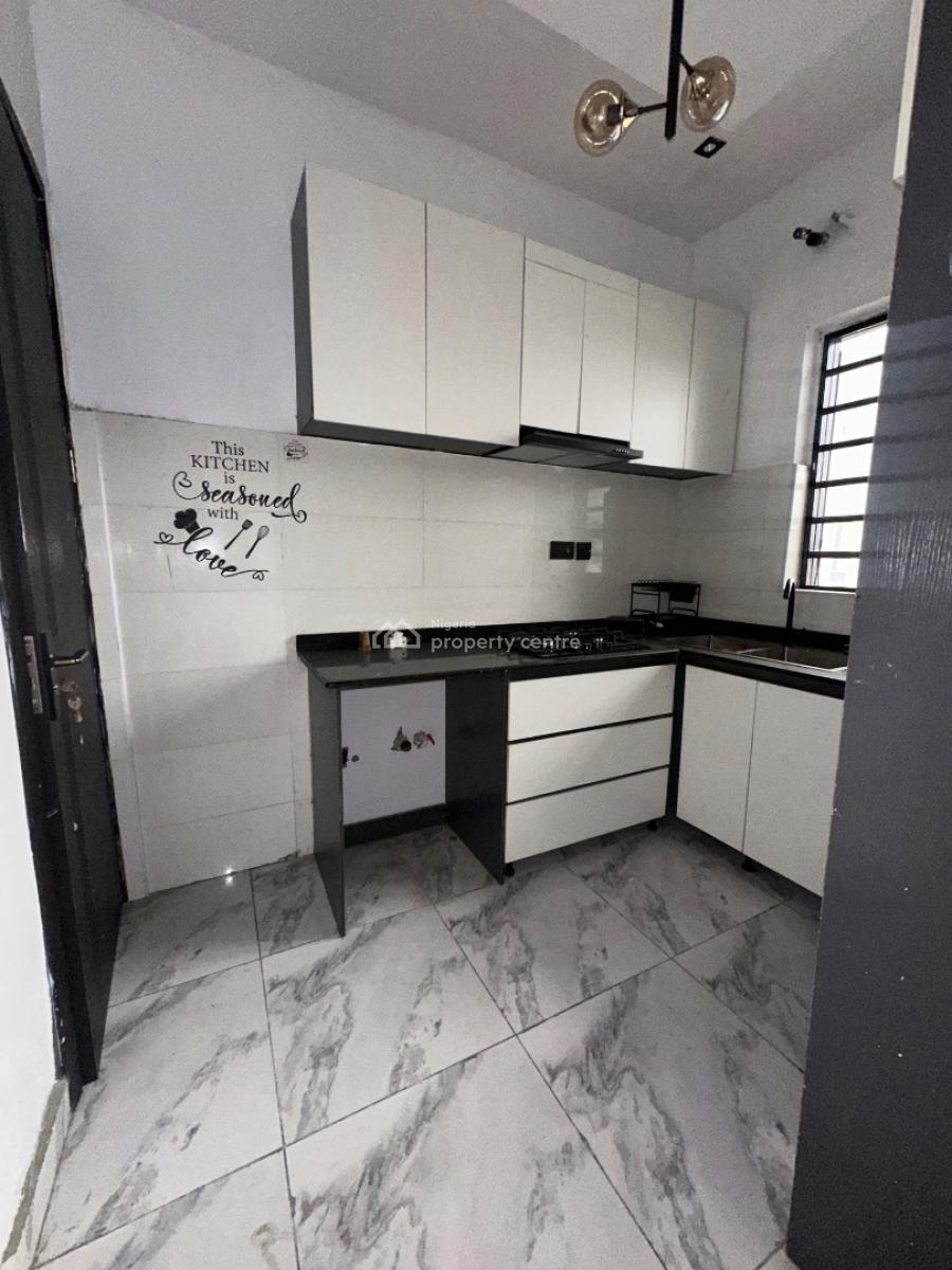 Specious Service 2 Bedroom Flat with Pool, Ilasan Ikate Lekki, Lekki, Lagos, Flat / Apartment for Rent