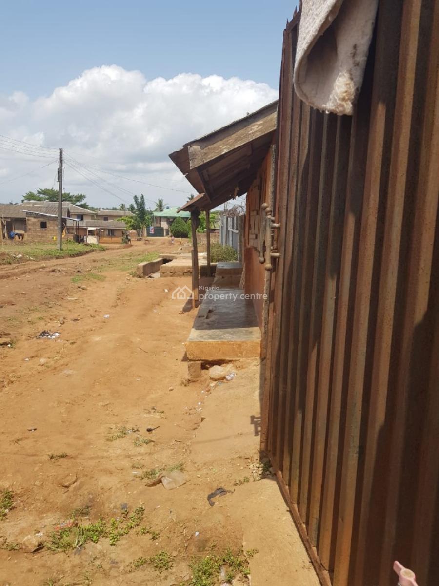 Land with Structure  Bungalow Measuring 950sqm Available at Agbowa, Itun, Agbowa, Ikorodu, Lagos, Detached Duplex for Sale