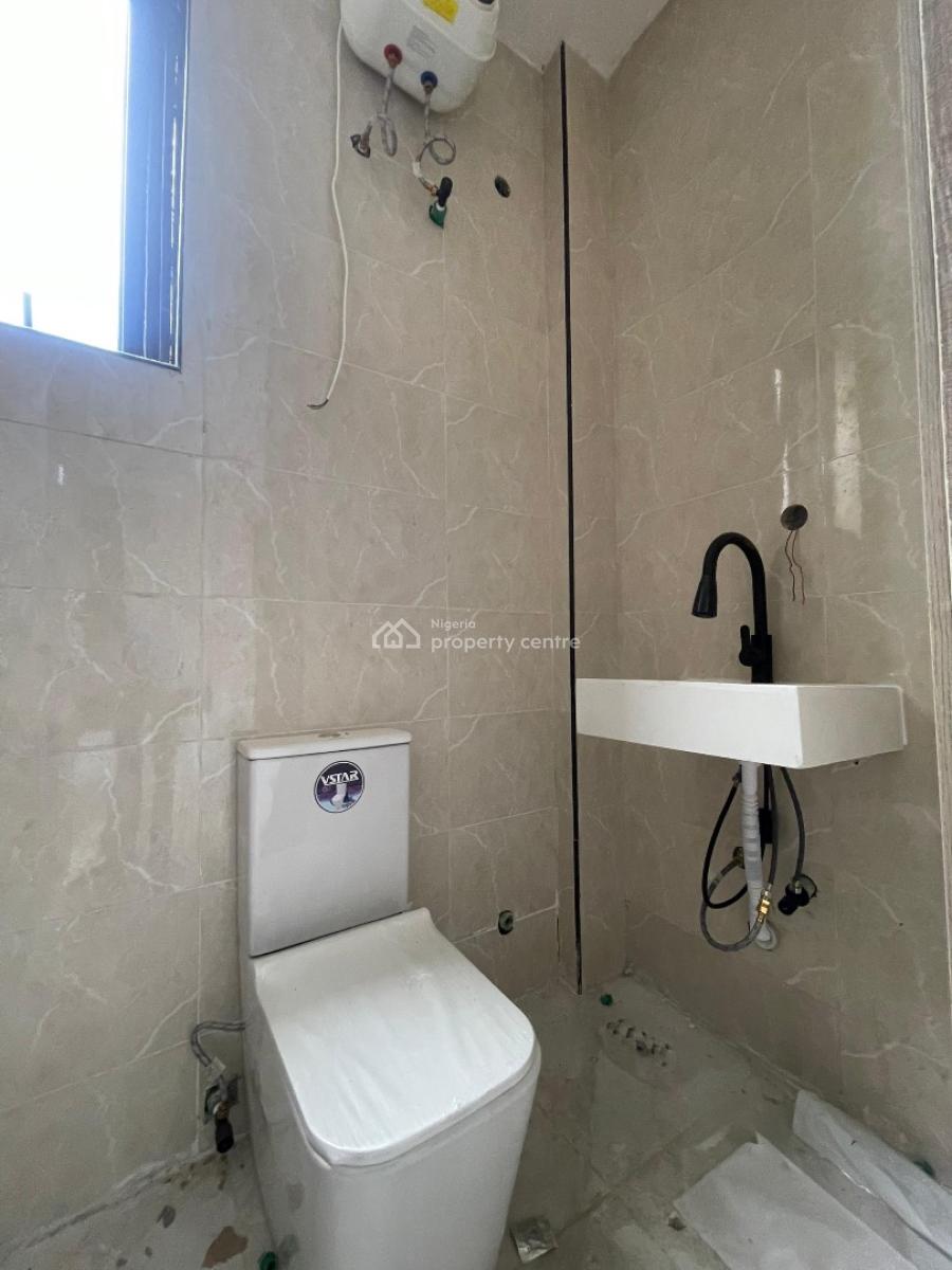 Well Finished 3 Bedroom Serviced Apartment in Lekki Phase 1, Lekki Phase 1, Lekki Phase 1, Lekki, Lagos, Block of Flats for Sale