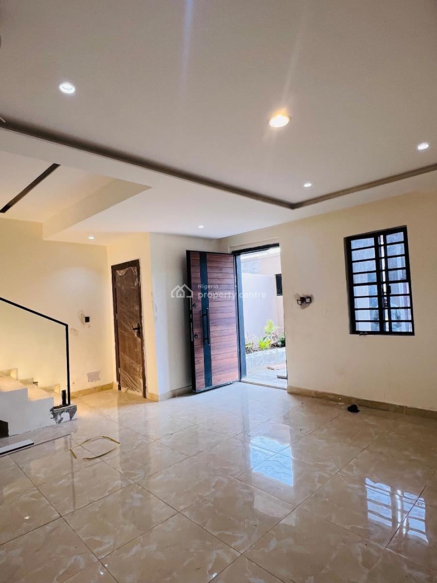 4 Bedroom Semi Detached with Bq, Ologolo, Lekki, Lagos, Semi-detached Duplex for Rent