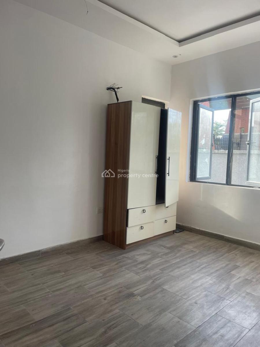 Specious 2 Bedrooms, Chevron, Lekki, Lagos, Flat / Apartment for Rent