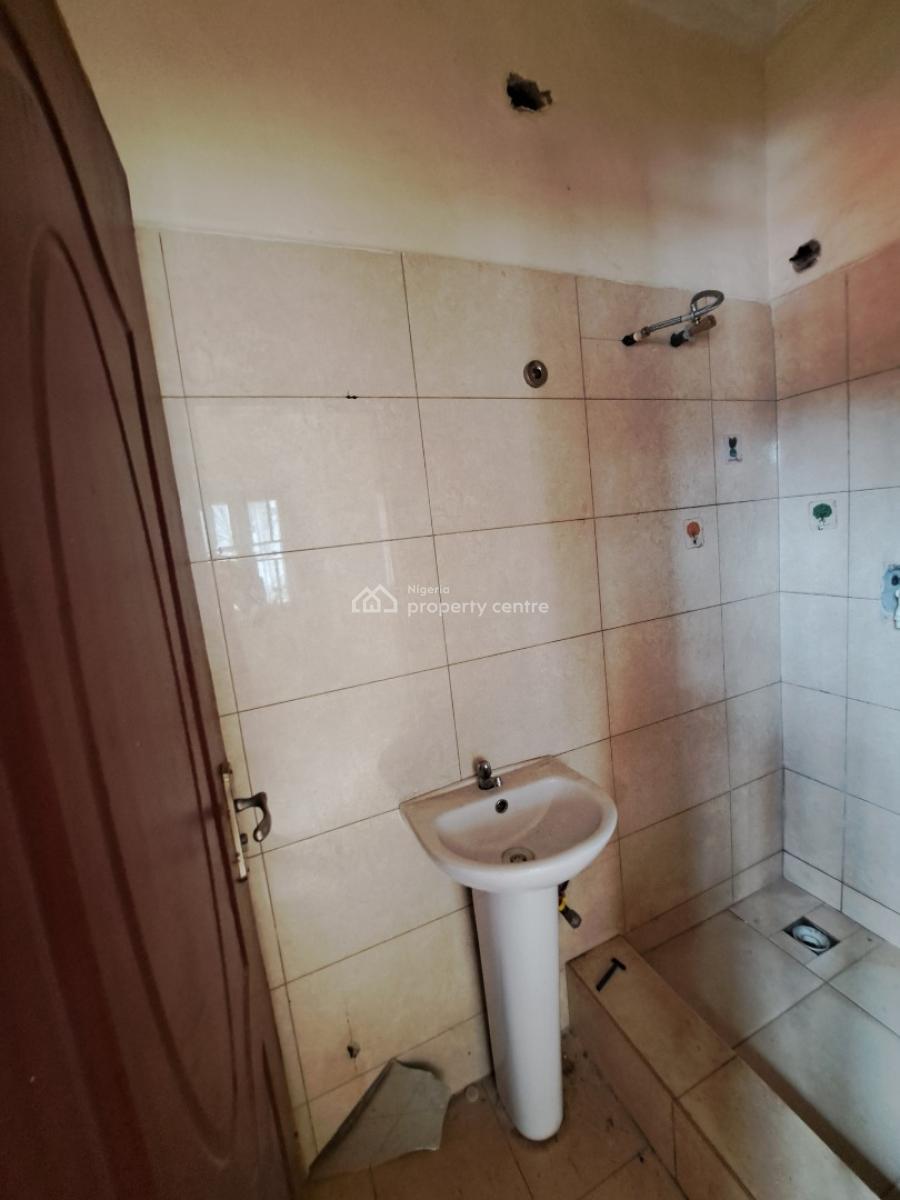 Spacious 3bedroom Flat on The First Floor, Durumi, Durumi, Abuja, Flat / Apartment for Rent