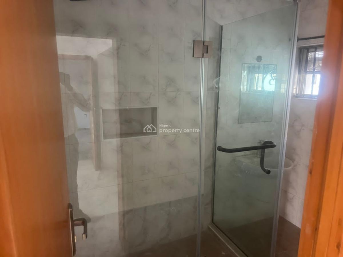 Well Renovated 4 Bedroom Semi-detached Duplex with Bq, Victoria Island (vi), Lagos, Semi-detached Duplex for Sale