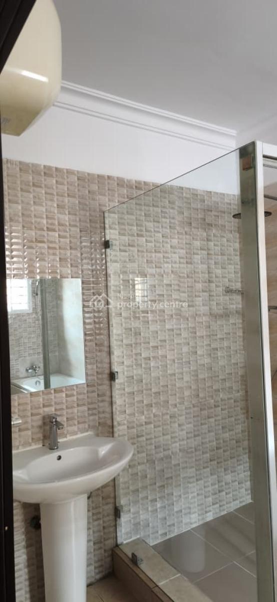 5-bedroom Semi-detached Duplex with 2 Bqs, Lekki Phase 1, Lekki, Lagos, Semi-detached Duplex for Rent