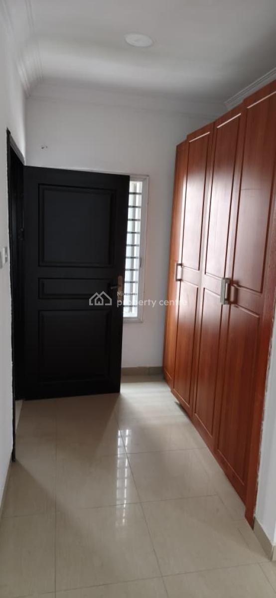 5-bedroom Semi-detached Duplex with 2 Bqs, Lekki Phase 1, Lekki, Lagos, Semi-detached Duplex for Rent