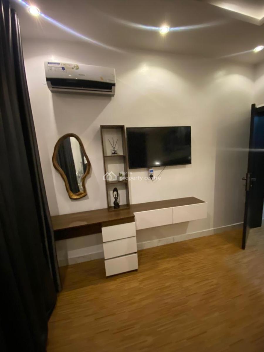 Exclusive Fully Furnished One Bedroom Apartment(mini Flat), Adekunle,yaba,lagos, Adekunle, Yaba, Lagos, Mini Flat (room and Parlour) for Sale