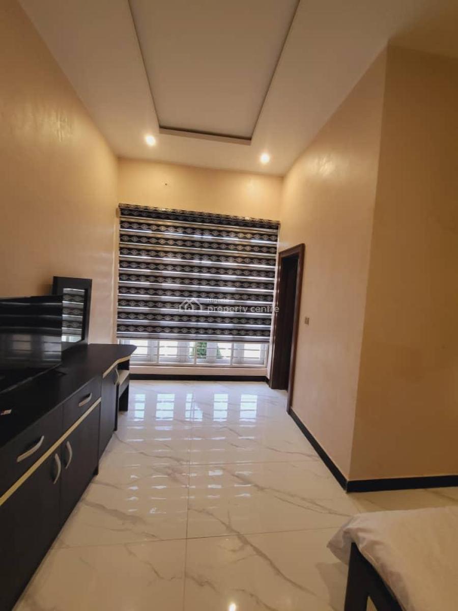 Daily Stay, River Park Estate, 55b, Bishop David Cluster 1, Lugbe District, Abuja, Self Contain (single Rooms) Short Let