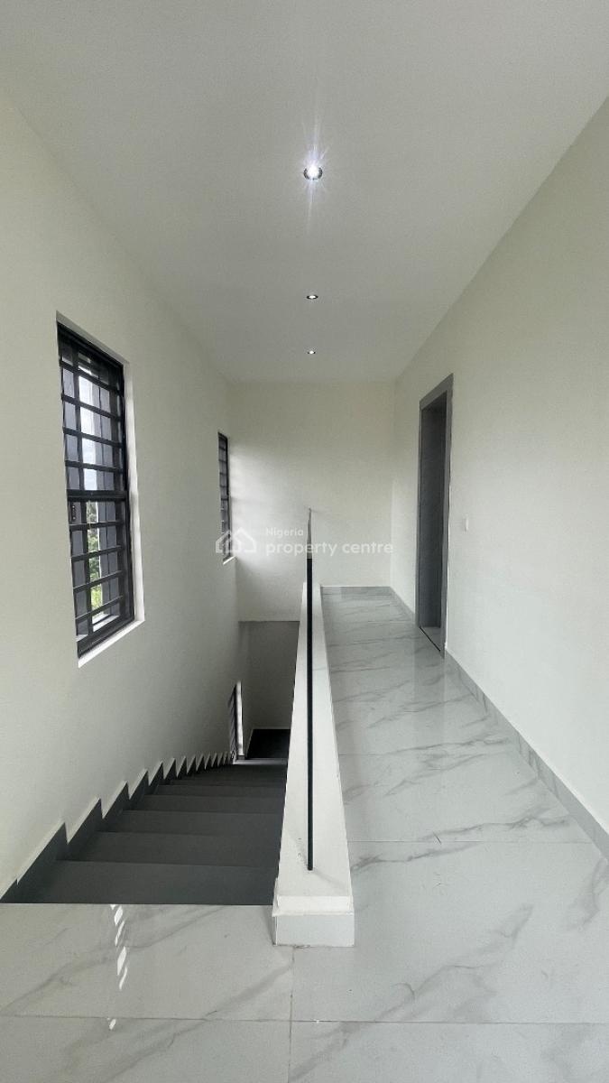 Fully Detached, 2 Story, Lux 5 Bdr  Dplx  + Roof Top Terrace + Bq, Peaceful Estate in Mobile Road at, Ikota, Lekki, Lagos, Detached Duplex for Sale
