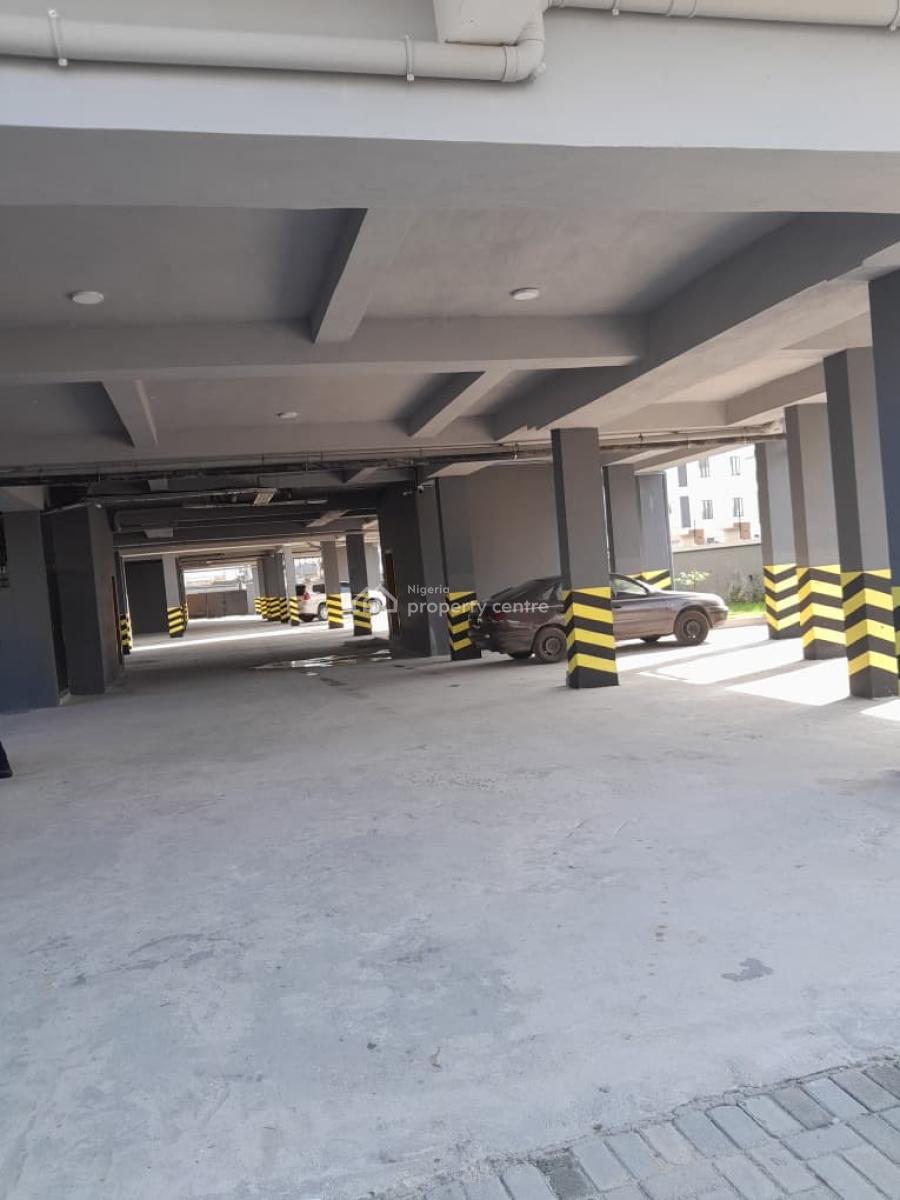 2 Bedroom Unfurnished Apartment, Lekki Phase 1, Lekki, Lagos, Flat / Apartment for Rent