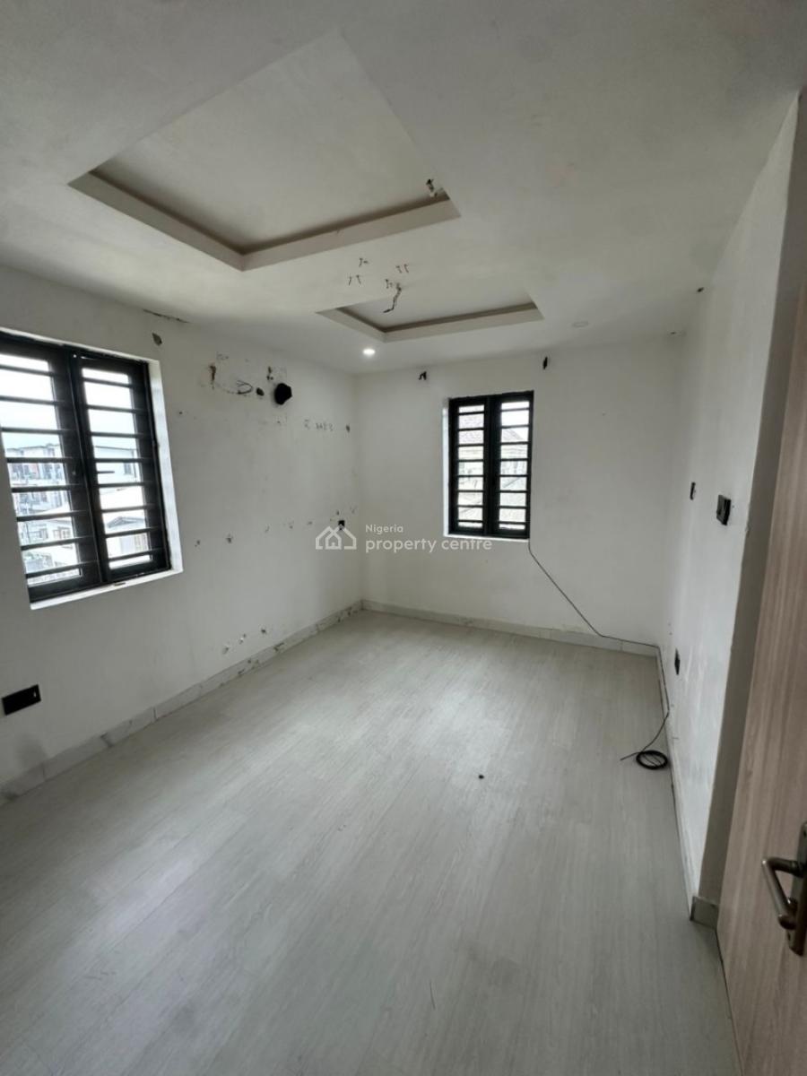 Spacious 2 Bedroom Apartment in a Serene Location, Ologolo, Lekki, Lagos, Flat / Apartment for Rent