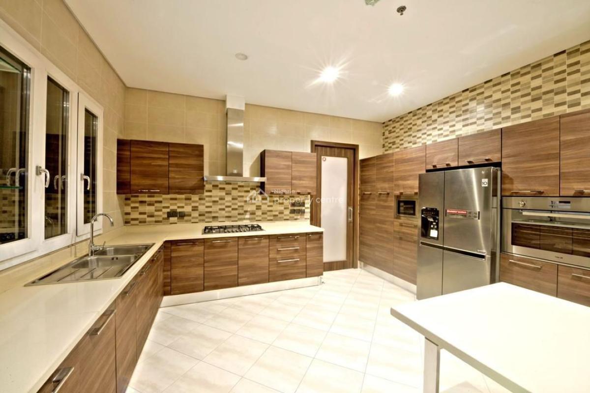 Luxury 3 Bedroom Flat with Bq and Private Garden, Old Ikoyi, Ikoyi, Lagos, Flat / Apartment for Rent