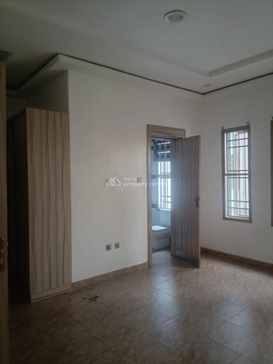 5 Bedroom Fully Detached House + Servant Quarter, Gra Phase 2, Magodo, Lagos, Detached Duplex for Sale