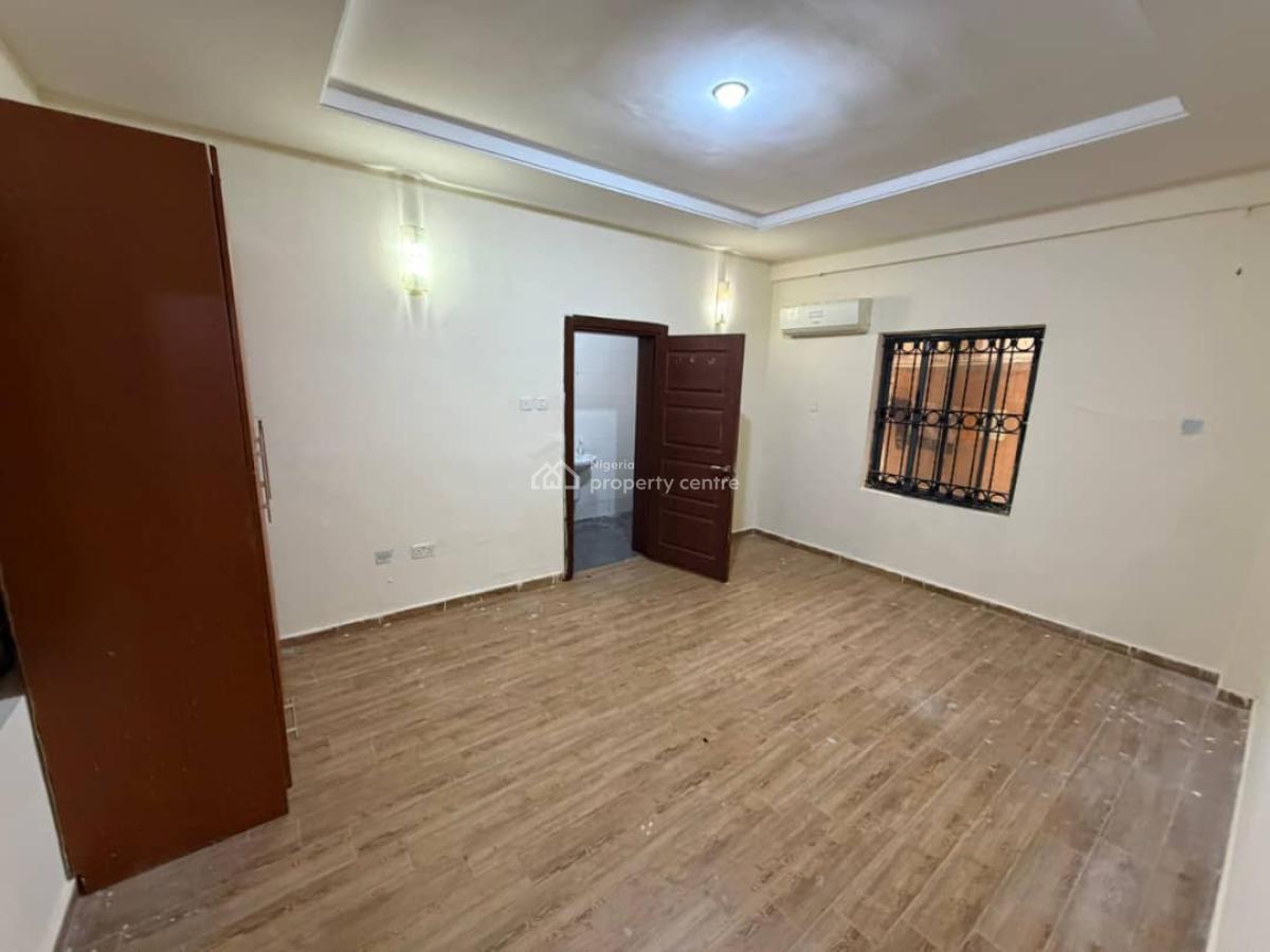 Nice and Fully Serviced 1 Bedroom Apartment with a Pool  Location: Vic, Lekki Phase 1, Lekki, Lagos, Mini Flat (room and Parlour) for Rent
