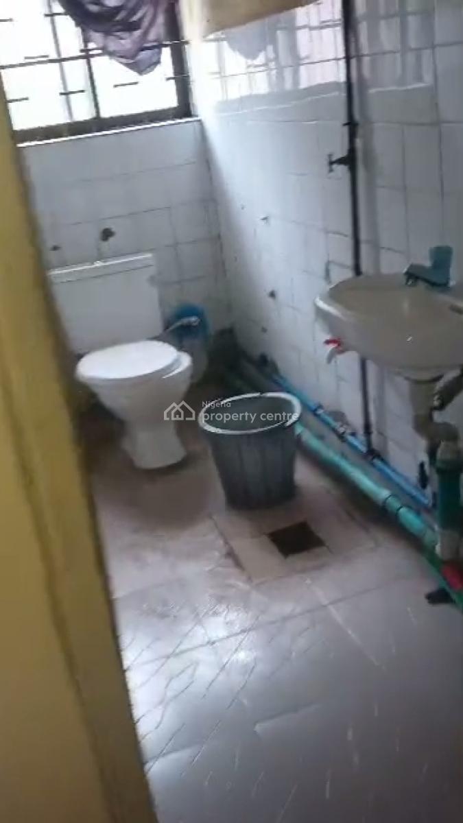 3 Bedroom Apartment in an Estate, Off College Road, Ogba, Ikeja, Lagos, Flat / Apartment for Rent