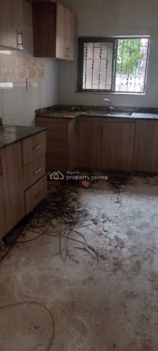 Three Bedrooms Flat in a Good Environment, Off Morovia Wuse 2, Wuse 2, Abuja, Flat / Apartment for Rent