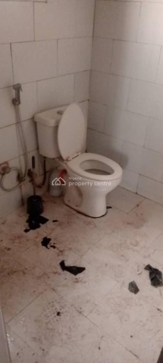Three Bedrooms Flat in a Good Environment, Off Morovia Wuse 2, Wuse 2, Abuja, Flat / Apartment for Rent