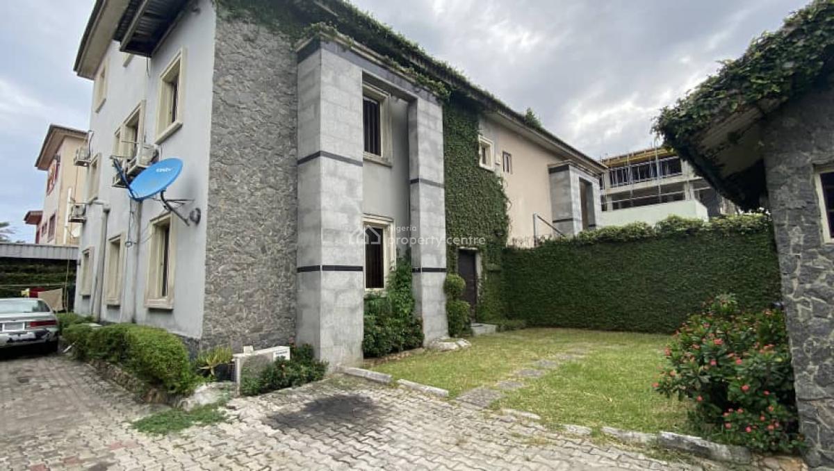 Nicely Finished 4 Bedroom Semi-detached House with a Room Bq, Lekki Phase 1, Lekki, Lagos, Semi-detached Duplex for Sale