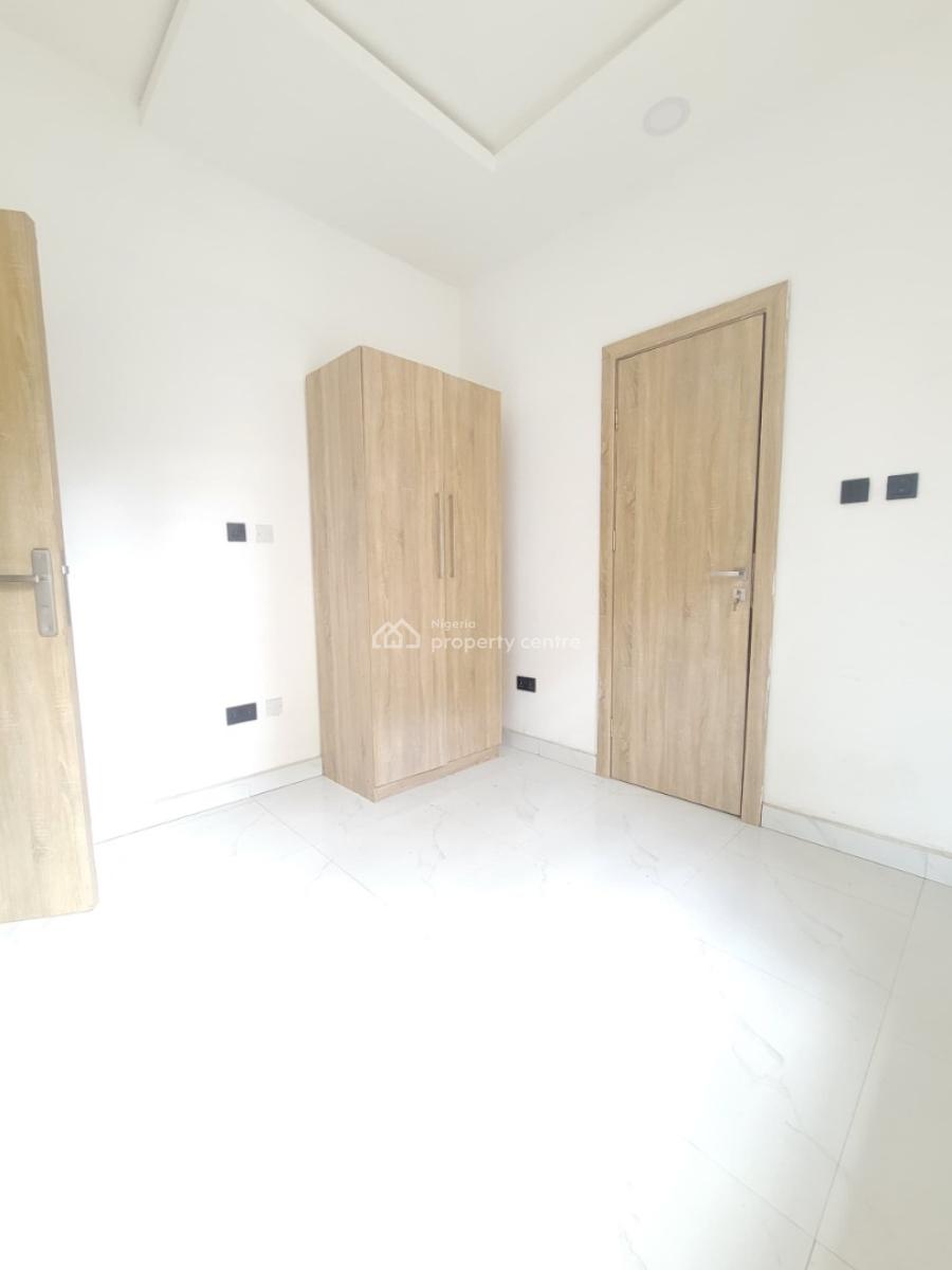 Clean and Spacious 5 Bedroom Terrace Duplex, Thomas Estate, Ajah, Lagos, Terraced Duplex for Sale