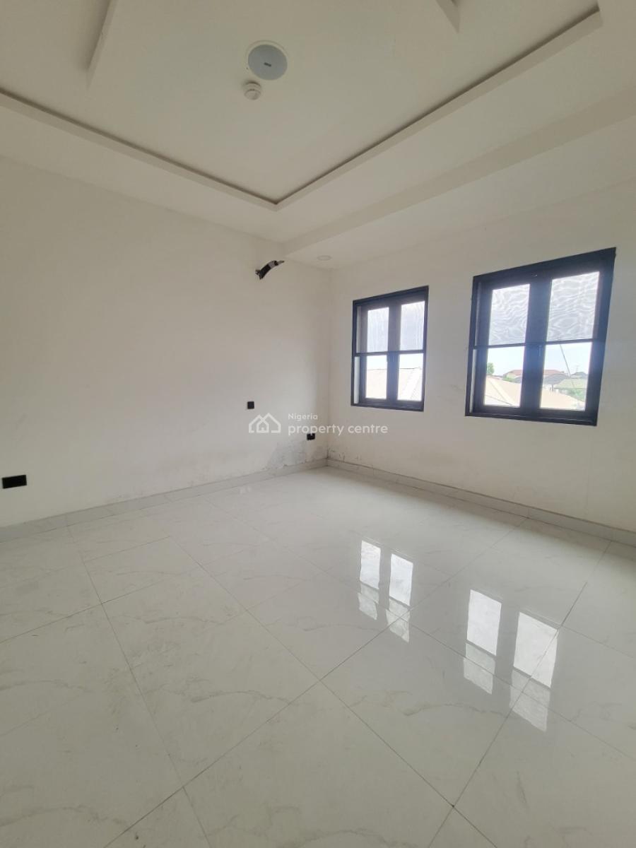 Clean and Spacious 5 Bedroom Terrace Duplex, Thomas Estate, Ajah, Lagos, Terraced Duplex for Sale