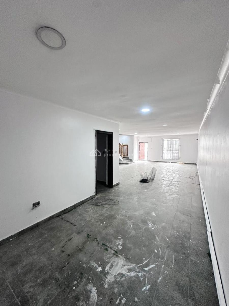 a Well Capacious 4 Bedroom Private Terraced  Duplex with Bq & Gate Hou, Lekki Phase 1, Lekki, Lagos, Terraced Duplex for Sale