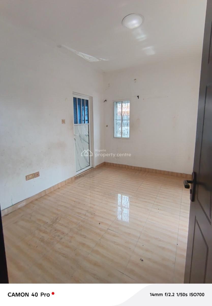 a Room Shared Apartment in Osapa London, Razaq Eletu Street, Osapa, Lekki, Lagos, Self Contain (single Rooms) for Rent
