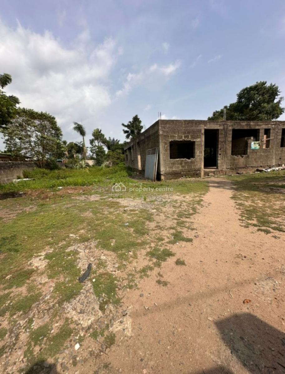 Ready to Build 3193.34sqm in a Descent Area (dealing with Mandate), Ilupeju, Lagos, Land for Sale