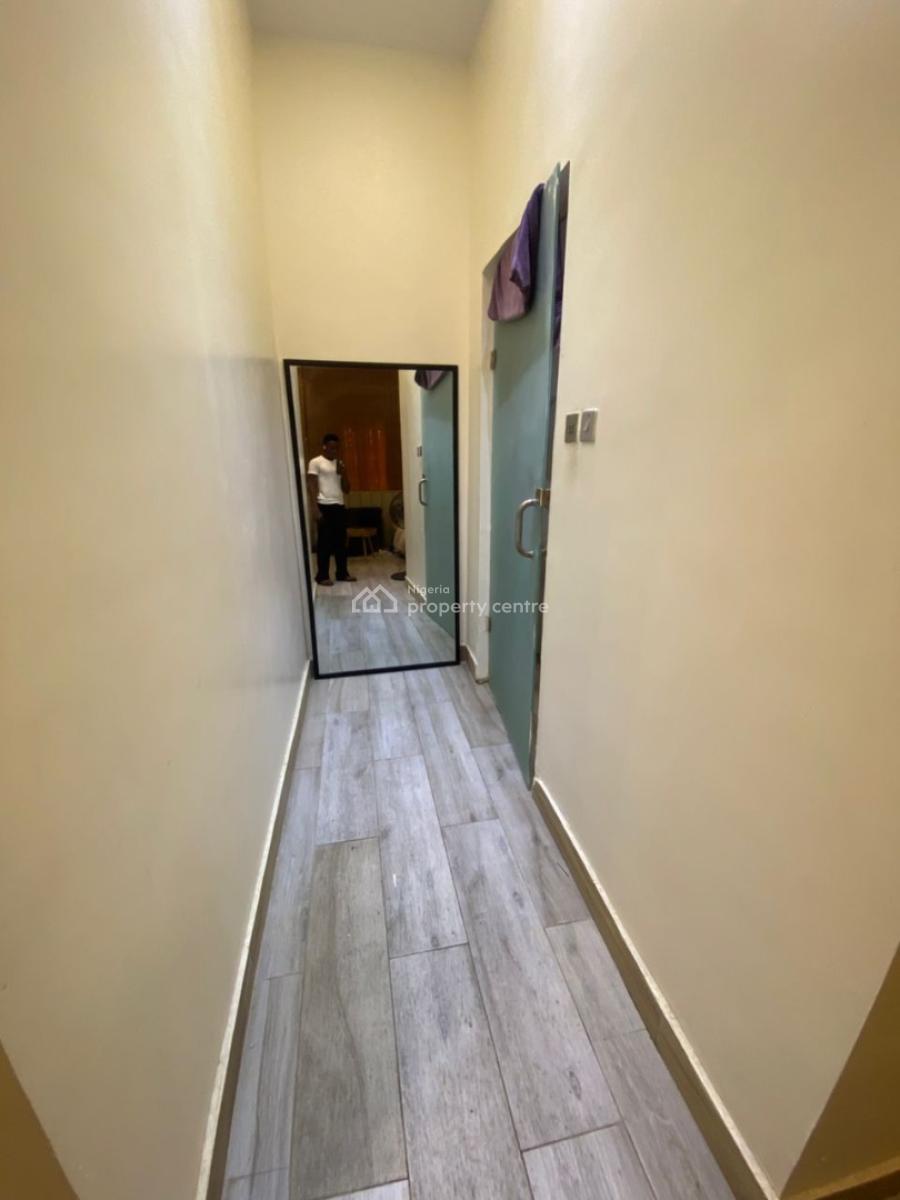 Lovely Affordable 3 Bedroom Flat + Bq + Amenities (upstairs), @ Bourdilion Area, Ikoyi Lagos, Old Ikoyi, Ikoyi, Lagos, Flat / Apartment for Sale