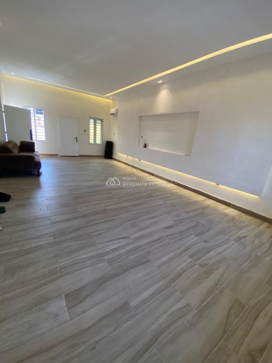Lovely Affordable 3 Bedroom Flat + Bq + Amenities (upstairs), @ Bourdilion Area, Ikoyi Lagos, Old Ikoyi, Ikoyi, Lagos, Flat / Apartment for Sale