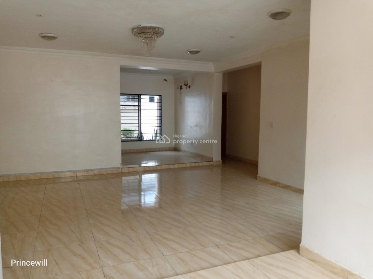 2 Bedroom Flat with a Room Bq, Off Adewunmi Adebimpe Drive, Lekki Phase 1, Lekki, Lagos, Flat / Apartment for Rent
