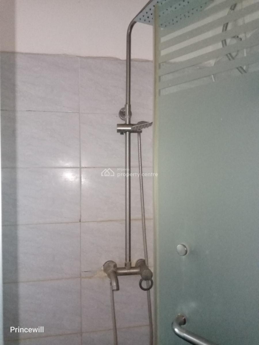2 Bedroom Flat with a Room Bq, Off Adewunmi Adebimpe Drive, Lekki Phase 1, Lekki, Lagos, Flat / Apartment for Rent