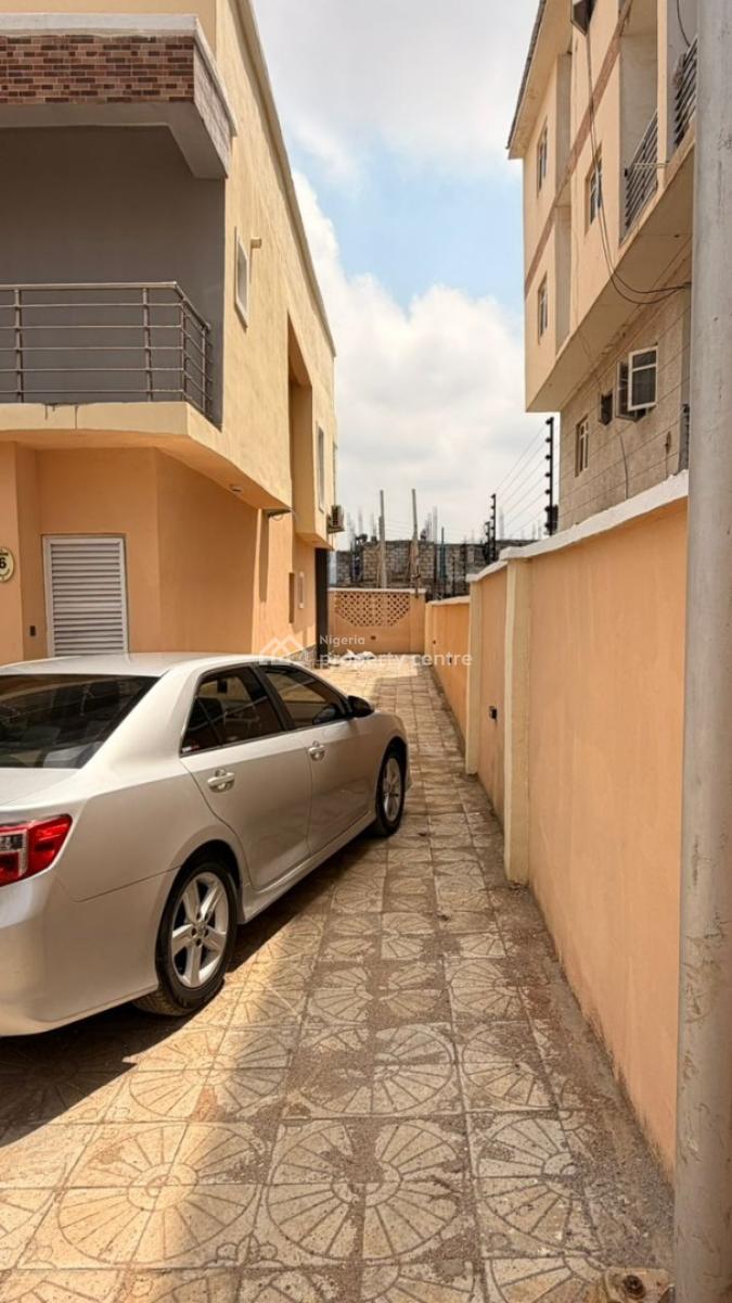 Well Built 4-bedrooms Detached Duplex, Nice Estate, Mabushi, Abuja, Detached Duplex for Sale